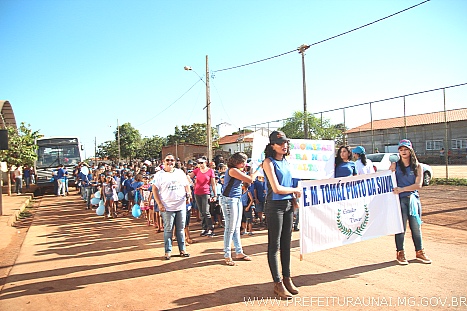 Escola Tomáz Pinto e SAAE fazem caminhada de preservação da água