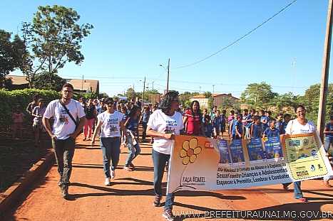 Caminhada alerta contra violência sexual de crianças e adolescentes: CHEGA DE SILÊNCIO! DENUNCIE