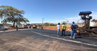Anel viário: iniciado asfaltamento de trecho entre ponte (nova) e MG-188
