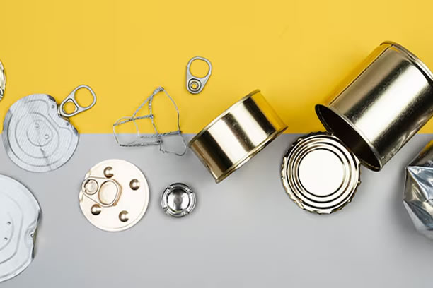 Latas metálicas