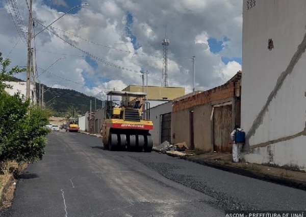 Programa de racapeamento asfáltico já beneficiou cerca de 90 ruas